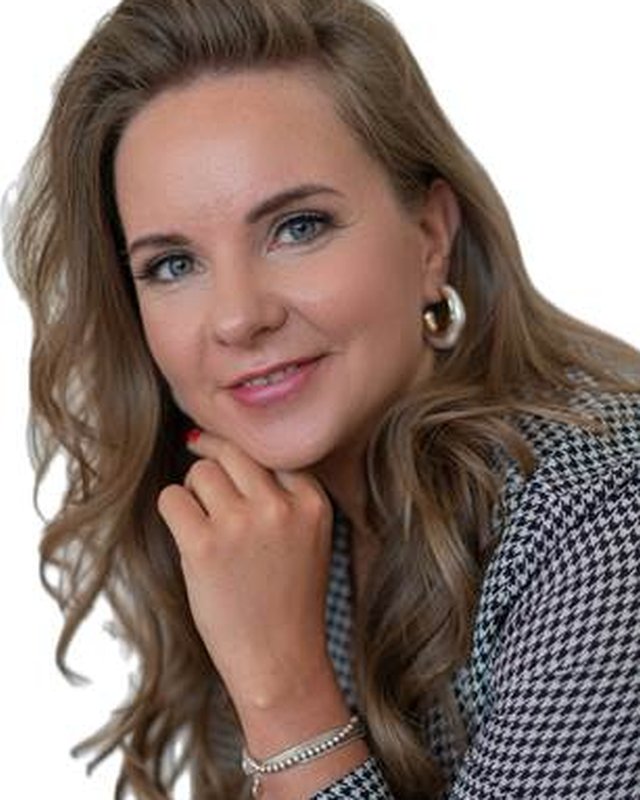 Екатерина Новикова